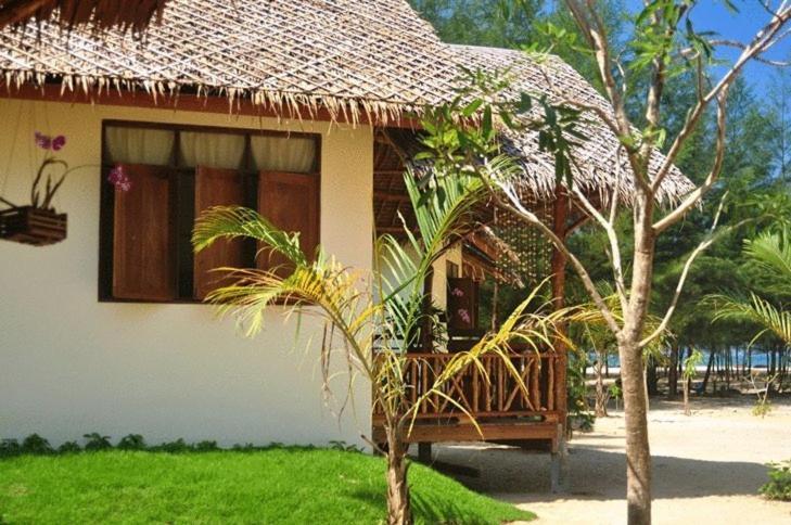 Hapla Beach Cottage Koh Kho Khao Island Room photo